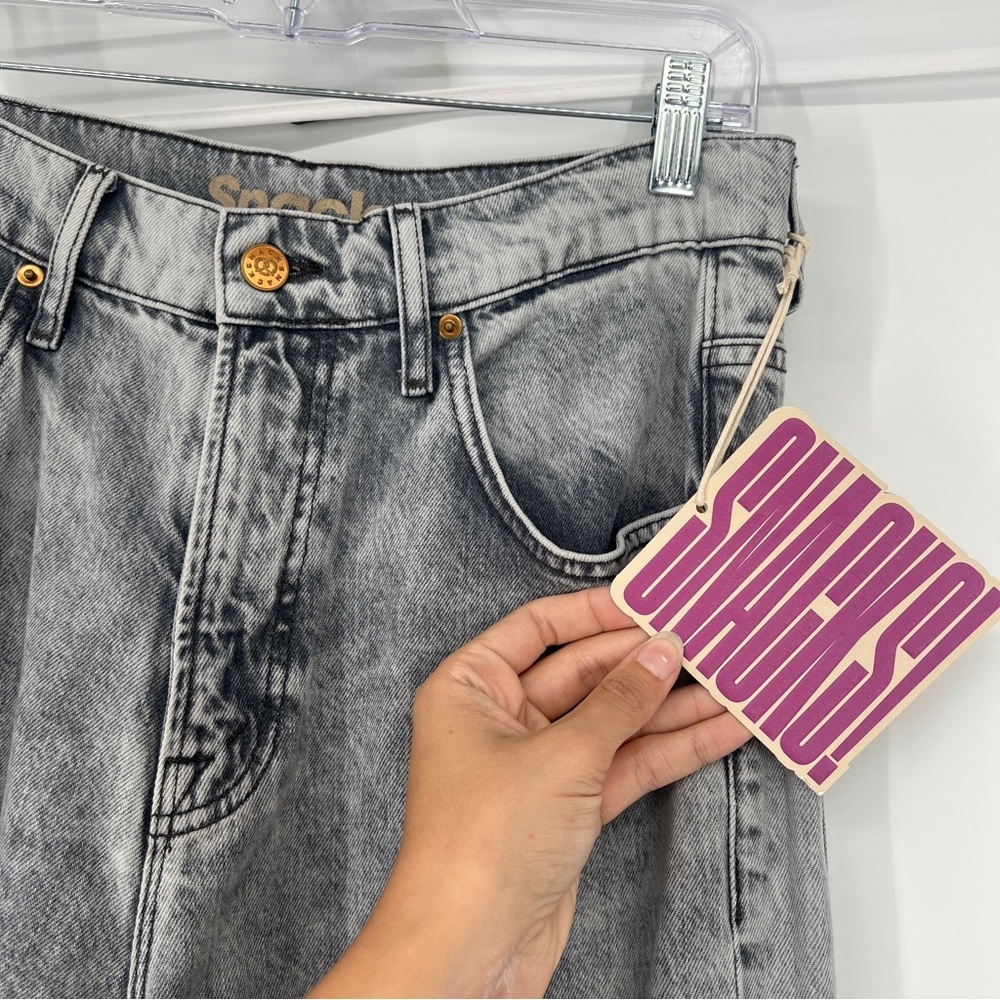 Snacks by Mother The Side Dish Cargo Skimp Gray Jeans in Salt and Pepper 27 NWT - Picture 4 of 11